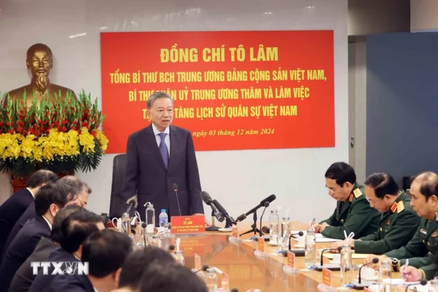 Tổng B&iacute; thư T&ocirc; L&acirc;m, B&iacute; thư Qu&acirc;n ủy Trung ương ph&aacute;t biểu tại buổi l&agrave;m việc.