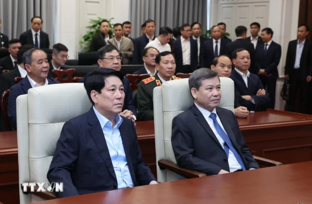 Chủ tịch nước Lương Cường thăm Trung t&acirc;m gi&aacute;m s&aacute;t v&agrave; điều h&agrave;nh hoạt động T&ograve;a &aacute;n Nh&acirc;n d&acirc;n.
