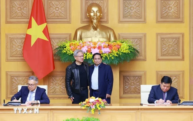Thủ tướng Phạm Minh Ch&iacute;nh v&agrave; &ocirc;ng Jensen Huang, Chủ tịch, Tổng Gi&aacute;m đốc Tập đo&agrave;n NVIDIA (Hoa Kỳ) chứng kiến Lễ k&yacute; Thỏa thuận hợp t&aacute;c giữa Ch&iacute;nh phủ Việt Nam v&agrave; Tập đo&agrave;n NVIDIA về nghi&ecirc;n cứu v&agrave; ph&aacute;t triển tr&iacute; tuệ nh&acirc;n tạo.