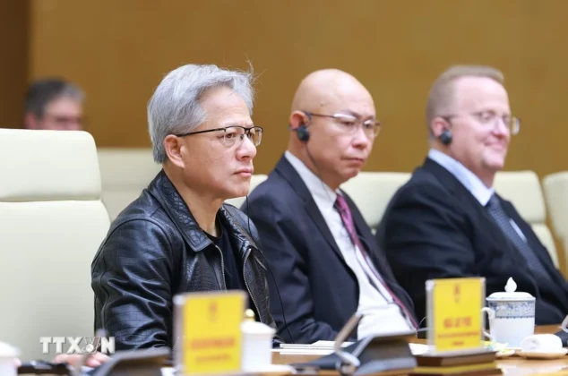 Nh&agrave; s&aacute;ng lập ki&ecirc;m Gi&aacute;m đốc điều h&agrave;nh Tập đo&agrave;n NVIDIA, &ocirc;ng Jensen Huang tại buổi l&agrave;m việc.