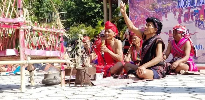 Độc đáo Lễ cúng mừng lúa mới của người dân tộc Pa Cô ở Thừa Thiên-Huế