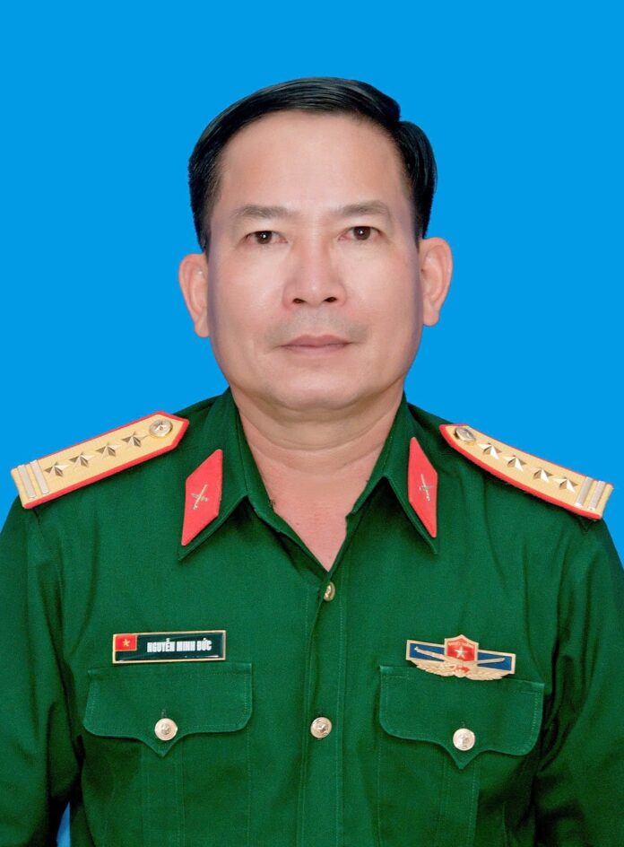 Chùm thơ "Chân dung 21" của Phùng Văn Khai Chùm thơ "Chân dung 21" của Phùng Văn Khai