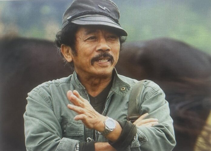 Nhà văn Chu Lai: Một tượng đài chiến sĩ - Tác giả: Nhà văn Phùng Văn Khai Nhà văn Chu Lai: Một tượng đài chiến sĩ - Tác giả: Nhà văn Phùng Văn Khai
