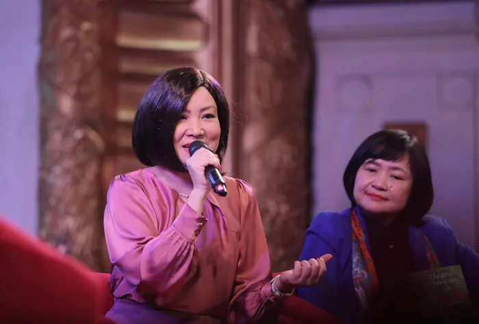 Nhà văn Di Li.