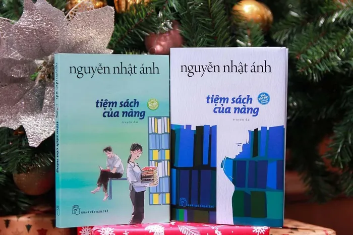 Hai phiên bản Tiệm sách của nàng. Ảnh NXB Trẻ