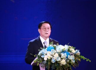 ‘Mỗi cuốn sách đều mang thông điệp về Việt Nam ra thế giới’ 'Mỗi cuốn sách đều mang thông điệp về Việt Nam ra thế giới'