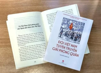 Ra mắt sách ‘Đội Việt Nam Tuyên truyền Giải phóng quân’ Ra mắt sách 'Đội Việt Nam Tuyên truyền Giải phóng quân'