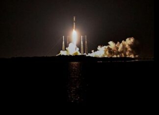 SpaceX phóng thành công 21 vệ tinh Starlink lên quỹ đạo