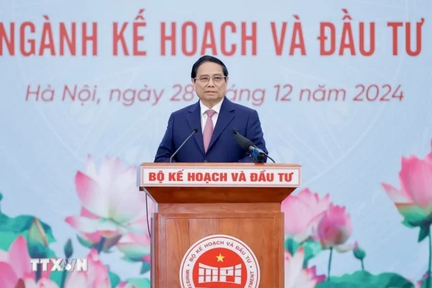 Thủ tướng Phạm Minh Chính ph&aacute;t biểu chỉ đạo Hội nghị triển khai nhiệm vụ năm 2025 của ng&agrave;nh Kế hoạch v&agrave; Đầu tư.