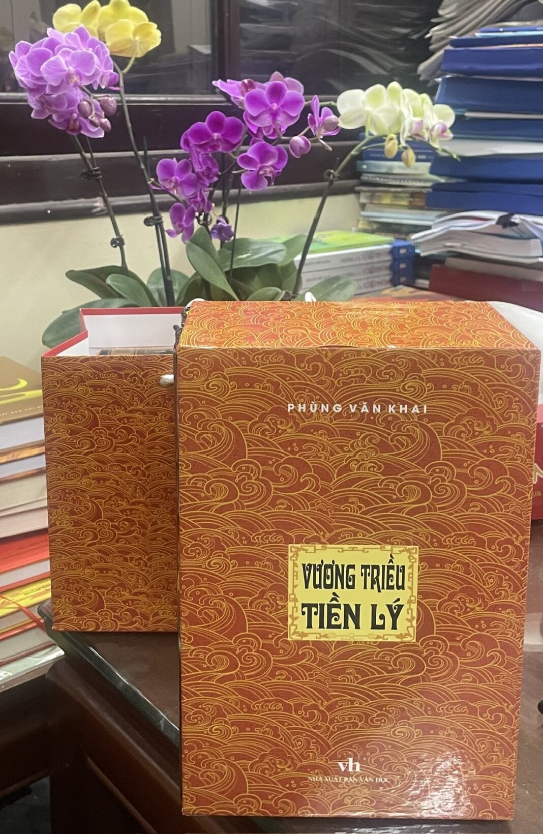Lời bạt thứ nhất về bộ tiểu thuyết vương triều Tiền Lý [kỳ II] - Tác giả: Nhà văn Nguyễn Xuân Tuấn và nhóm bằng hữu Viện Nhân học Văn hóa