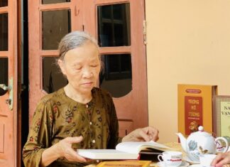 Chùm thơ “Chân dung 24” của Phùng Văn Khai Chùm thơ "Chân dung 24" của Phùng Văn Khai
