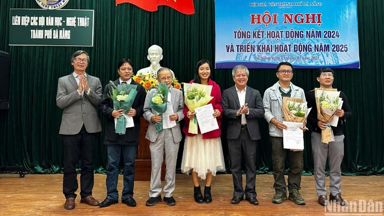 Phát động Cuộc vận động sáng tác văn học, nghệ thuật Đà Nẵng năm 2025
