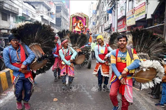 Các tín đồ đạo Hindu tham gia Lễ hội Mahakumbh Mela ở Prayagraj, Ấn Độ.