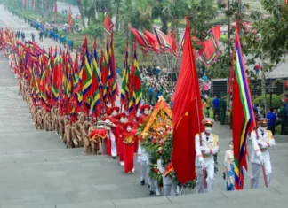 Mùa xuân dâng nén trầm hương Mùa xuân dâng nén trầm hương