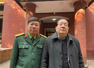 Chùm thơ “Chân dung 29” của Phùng Văn Khai Chùm thơ "Chân dung 29" của Phùng Văn Khai