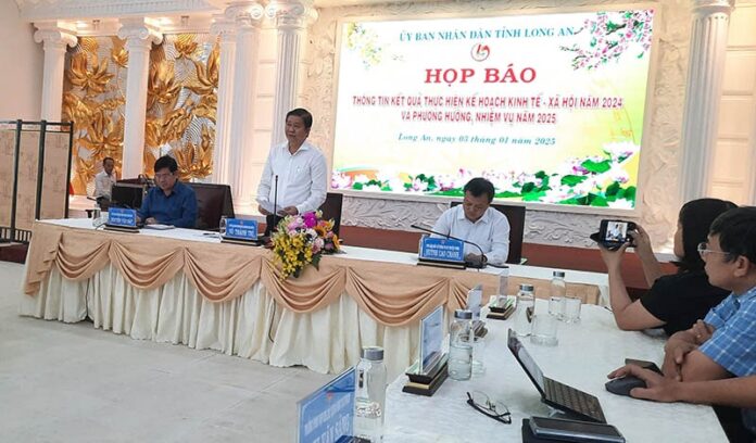 Tăng trưởng kinh tế tỉnh Long An đạt khoảng 8,3% trong năm 2024 Tăng trưởng kinh tế tỉnh Long An đạt khoảng 8,3% trong năm 2024