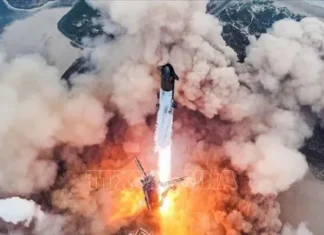 Tại sao tên lửa Starship của tỷ phú Elon Musk đánh bại NASA trong cuộc đua vũ trụ?