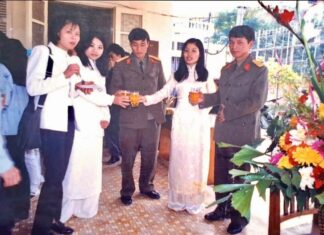Chùm thơ “Chân dung 26” của Phùng Văn Khai Chùm thơ "Chân dung 26" của Phùng Văn Khai