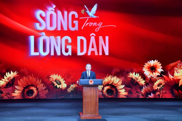 Tổng B&iacute; thư T&ocirc; L&acirc;m ph&aacute;t biểu tại chương tr&igrave;nh gặp mặt.
