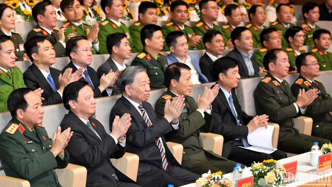 Tổng Bí thư Tô Lâm dự chương trình 'Sống trong lòng dân'