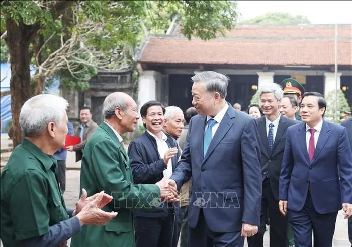Tổng Bí thư với nhân dân phường Lam Sơn, thành phố Hưng Yên 