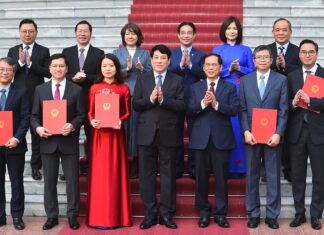 Chủ tịch nước Lương Cường trao Quyết định phong hàm cho các Đại sứ