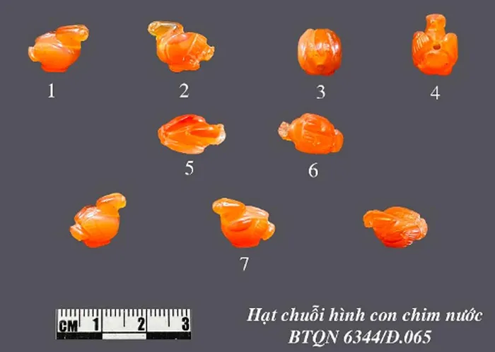 Bảo vật thời cổ đại hạt mã não con chim nước và hổ Lai Nghi