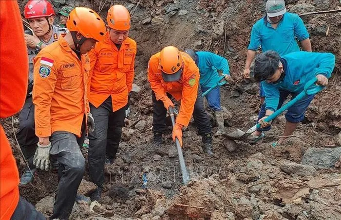Số người thiệt mạng do lở đất ở Indonesia gia tăng