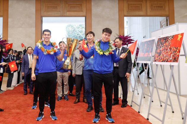 Đội tuyển Việt Nam v&agrave; chiếc c&uacute;p v&ocirc; địch AFF Cup lần thứ 3 trong lịch sử