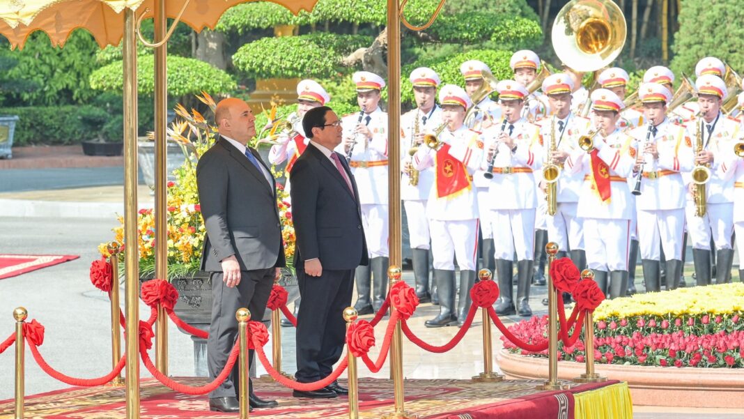 Thủ tướng Phạm Minh Chính chủ trì Lễ đón Thủ tướng Chính phủ Liên bang Nga Mikhail Vladimirovich Mishustin