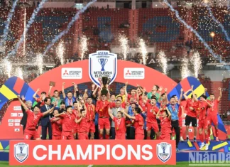 Đội tuyển Việt Nam nâng cao cúp vô địch ASEAN Cup 2024