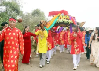 Tổ chức lễ hội đền Tiên La và đón Bằng chứng nhận di sản văn hóa phi vật thể quốc gia