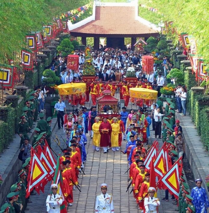 Giỗ Tổ Hùng Vương công chức được nghỉ 3 ngày, 30/4-1/5 nghỉ 5 ngày liên tiếp