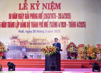 Tổ chức trọng thể Lễ kỷ niệm 50 năm Ngày giải phóng Huế Tổ chức trọng thể Lễ kỷ niệm 50 năm Ngày giải phóng Huế