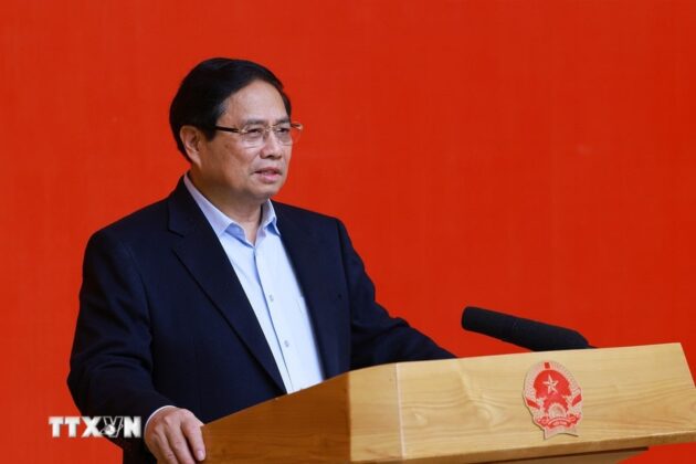 Thủ tướng Phạm Minh Ch&iacute;nh chủ tr&igrave; Phi&ecirc;n họp lần thứ tư của Tiểu Ban Kinh tế-x&atilde; hội.