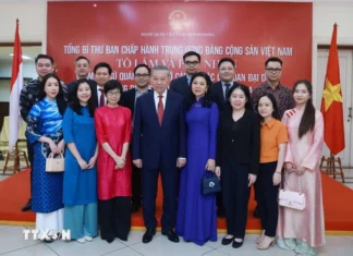 [Video]: Tổng Bí thư Tô Lâm thăm Đại sứ quán, gặp gỡ cán bộ các cơ quan đại diện và cộng đồng người Việt Nam tại Indonesia