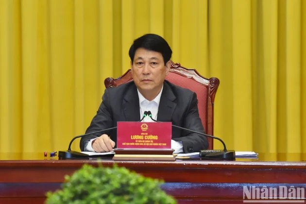 Chủ tịch nước Lương Cường chủ tr&igrave; buổi l&agrave;m việc với Bộ Ngoại giao.