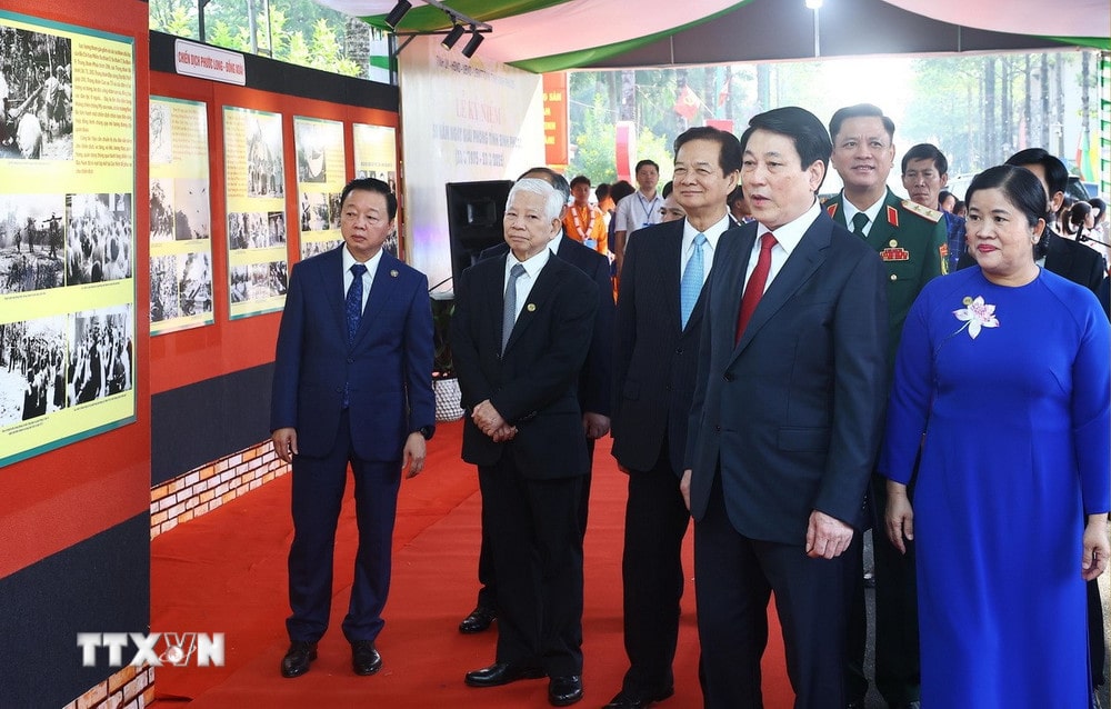 Chủ tịch nước Lương Cường dự Lễ kỷ niệm 50 năm Giải phóng tỉnh Bình Phước Chủ tịch nước Lương Cường dự Lễ kỷ niệm 50 năm Giải phóng tỉnh Bình Phước