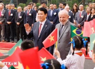 Chủ tịch nước Lương Cường chủ trì Lễ đón chính thức Tổng thống Cộng hòa Liên bang Brazil Luiz Inácio Lula da Silva thăm cấp Nhà nước đến Việt Nam