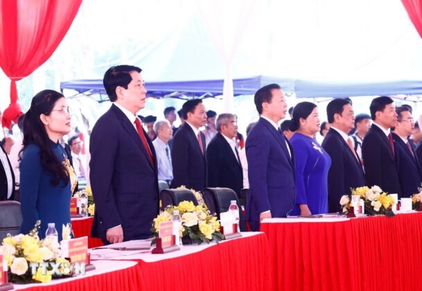 Chủ tịch nước Lương Cường, c&aacute;c l&atilde;nh đạo, nguy&ecirc;n l&atilde;nh đạo Đảng, Nh&agrave; nước v&agrave; c&aacute;c đại biểu dự Lễ kỷ niệm 50 năm Giải ph&oacute;ng tỉnh B&igrave;nh Phước.