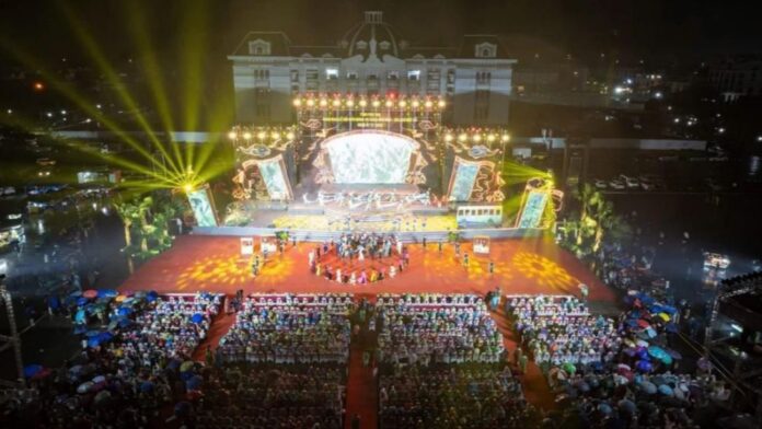 Phú Thọ: Khai mạc Lễ hội Đền Hùng và Tuần Văn hóa Du lịch Đất Tổ năm Ất Tỵ - 2025 Phú Thọ: Khai mạc Lễ hội Đền Hùng và Tuần Văn hóa Du lịch Đất Tổ năm Ất Tỵ - 2025