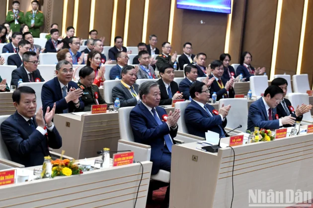 Tổng B&iacute; thư T&ocirc; L&acirc;m, Thủ tướng Phạm Minh Ch&iacute;nh v&agrave; c&aacute;c đại biểu dự Đại hội.