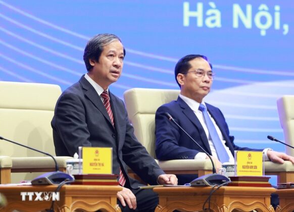 Bộ trưởng Bộ Gi&aacute;o dục v&agrave; Đ&agrave;o tạo Nguyễn Kim Sơn ph&aacute;t biểu.