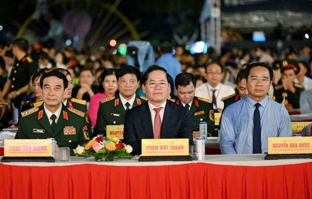 Long trọng kỷ niệm 50 năm Ngày giải phóng tỉnh Bà Rịa-Vũng Tàu Long trọng kỷ niệm 50 năm Ngày giải phóng tỉnh Bà Rịa-Vũng Tàu