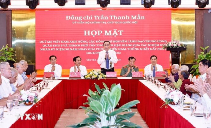 Chủ tịch Quốc hội Trần Thanh Mẫn ph&aacute;t biểu.