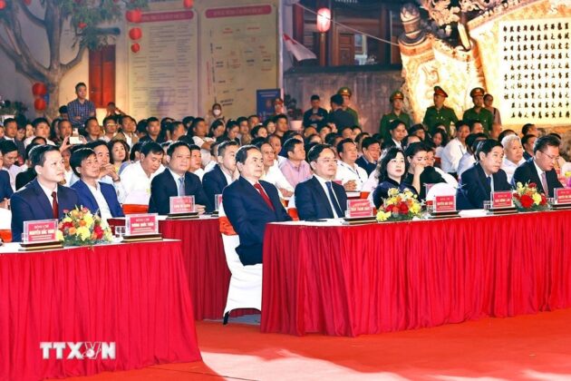 Chủ tịch Quốc hội Trần Thanh Mẫn v&agrave; đại biểu dự Lễ kỷ niệm.