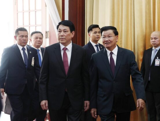 Chủ tịch nước Lương Cường v&agrave; Tổng B&iacute; thư, Chủ tịch nước L&agrave;o Thongloun Sisoulith đến dự hội đ&agrave;m.