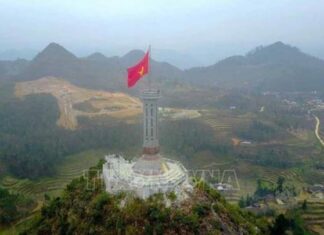 Cột cờ Quốc gia Lũng Cú: Nơi non sông gửi trọn hồn thiêng dân tộc Cột cờ Quốc gia Lũng Cú: Nơi non sông gửi trọn hồn thiêng dân tộc
