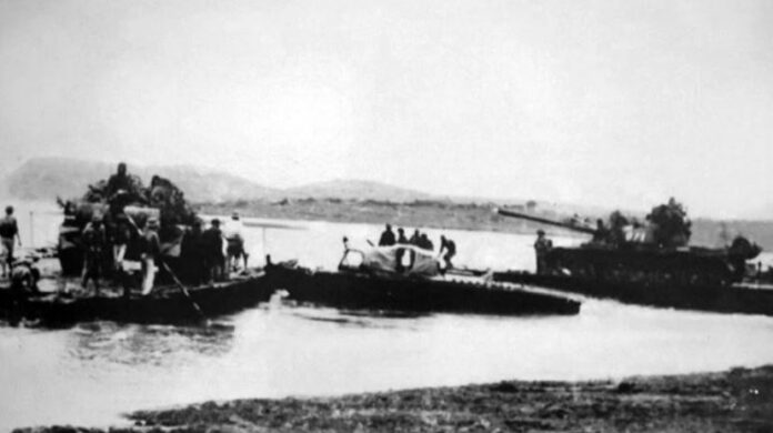 Ngày 7/4/1975: Đại tướng Võ Nguyên Giáp lệnh cho các đơn vị 'Thần tốc, thần tốc hơn nữa, táo bạo, táo bạo hơn nữa' Ngày 7/4/1975: Đại tướng Võ Nguyên Giáp lệnh cho các đơn vị 'Thần tốc, thần tốc hơn nữa, táo bạo, táo bạo hơn nữa'
