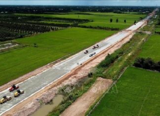 Giao thông đất Chín Rồng ‘vươn mình’ vào kỷ nguyên mới – Bài 2: Diện mạo mới hạ tầng giao thông Giao thông đất Chín Rồng 'vươn mình' vào kỷ nguyên mới - Bài 2: Diện mạo mới hạ tầng giao thông